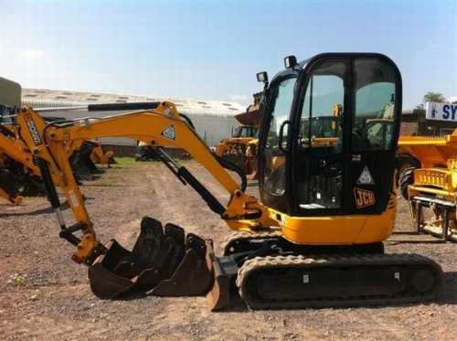 mini-pelle-liebherr-1.jpg