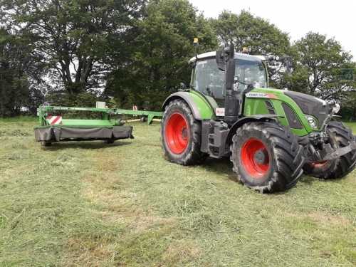tracteur-fendt-720-01634307408.jpg